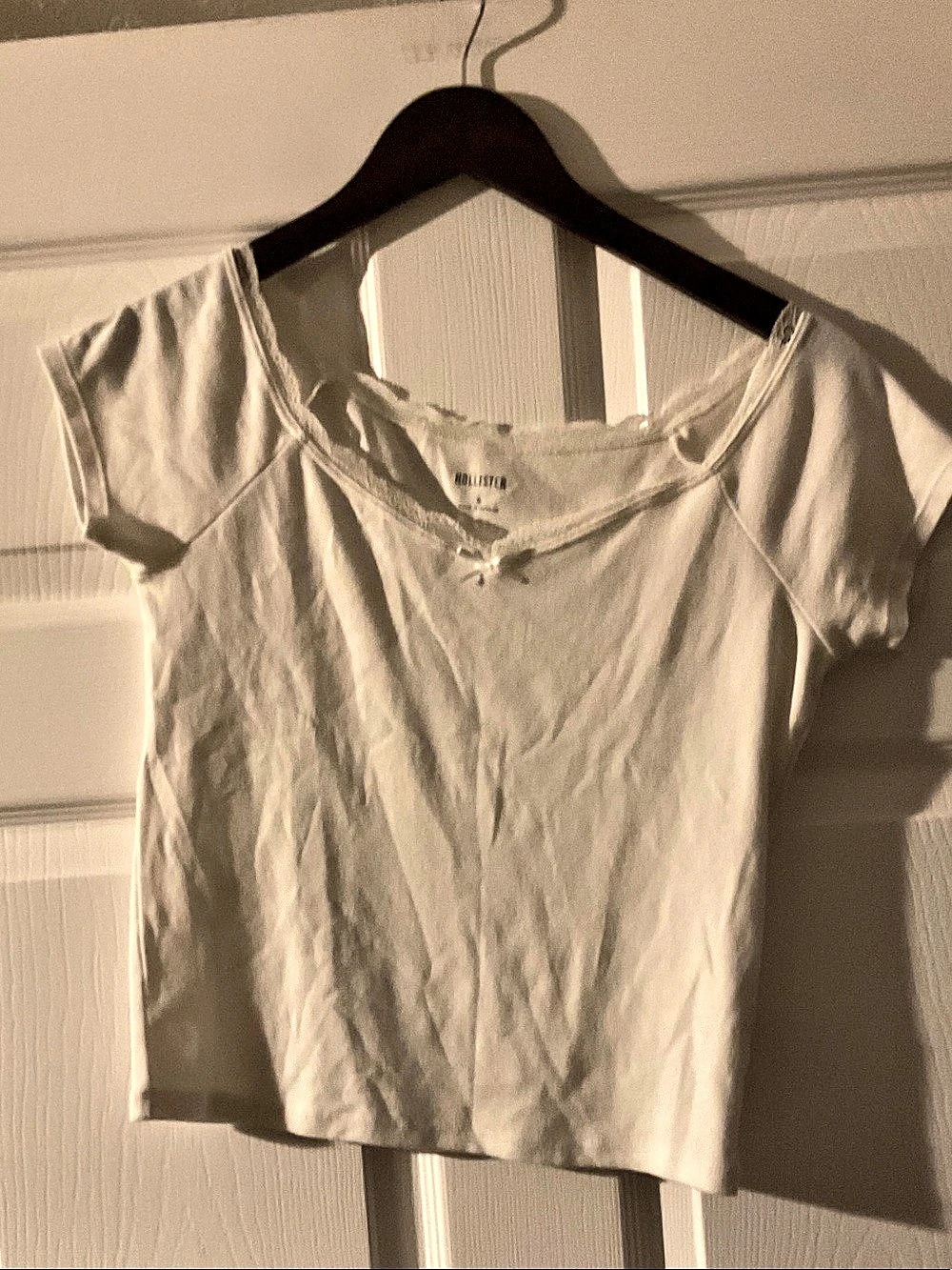 Hollister Short Sleeve Top in White Size Small